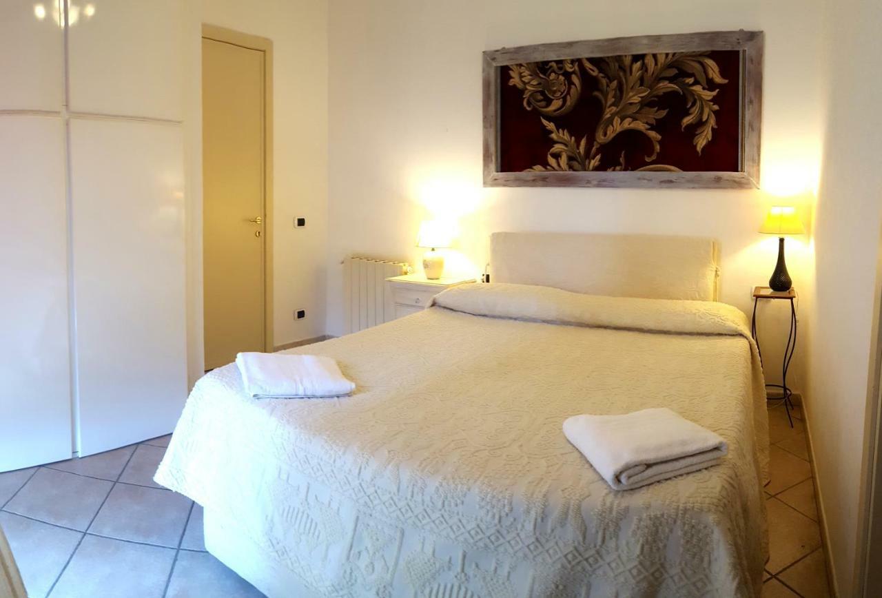 B&B Casa Derosas Golfo Aranci Exterior photo